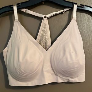 Victoria’s Secret bra, tan, M